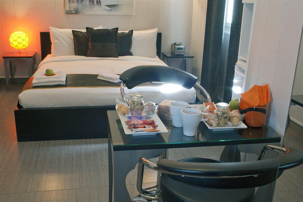Hostal Oxum Madrid Værelse billede