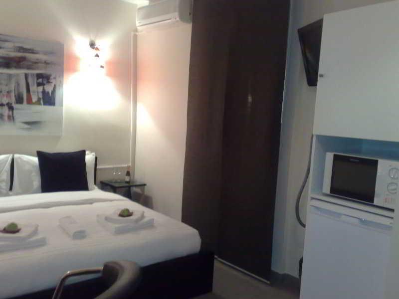 Hostal Oxum Madrid Værelse billede