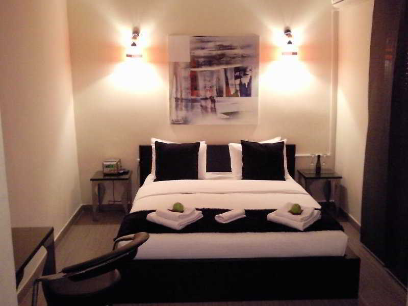 Hostal Oxum Madrid Værelse billede
