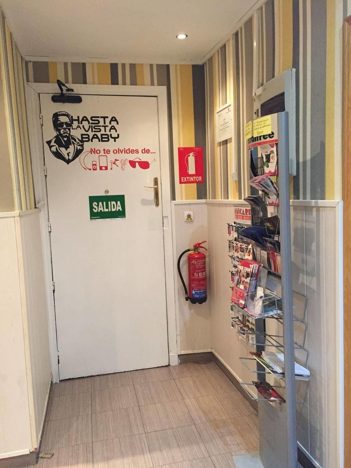 Hostal Oxum Madrid Eksteriør billede