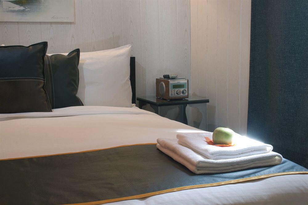 Hostal Oxum Madrid Eksteriør billede